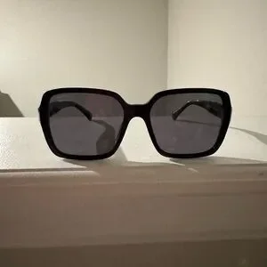 CHANEL Black Sunglasses Classic Wayfarer Design Chanel Vintage Black Sunglasses - VeryVintage – Very Vintage main image 2